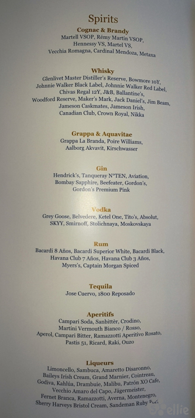 Yacht Club Top Sail Lounge